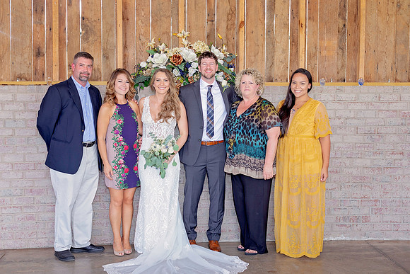 Kathy Balas Photography - Gray Dove Wedding - 09 Family - Joe and Kristi Ellis (50)
