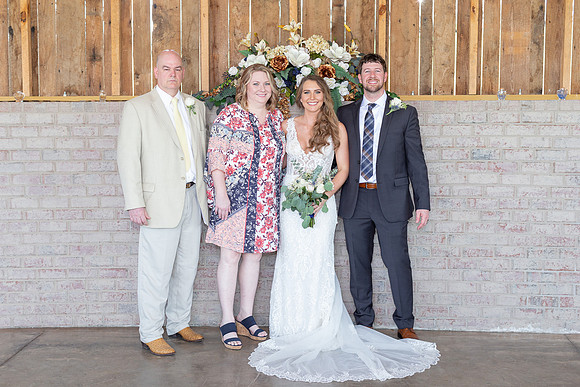 Kathy Balas Photography - Gray Dove Wedding - 09 Family - Joe and Kristi Ellis (71)