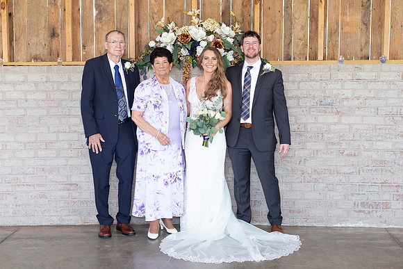 Kathy Balas Photography - Gray Dove Wedding - 09 Family - Joe and Kristi Ellis (57)