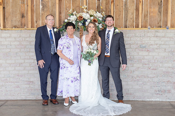Kathy Balas Photography - Gray Dove Wedding - 09 Family - Joe and Kristi Ellis (59)