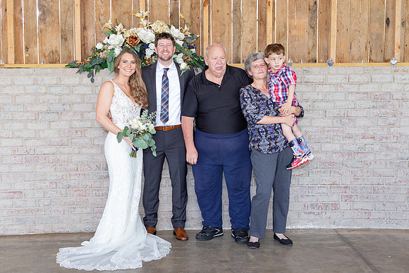 Kathy Balas Photography - Gray Dove Wedding - 09 Family - Joe and Kristi Ellis (159)