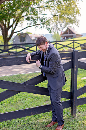 Kathy Balas Photography - Gray Dove Wedding - 03 Groom (2)